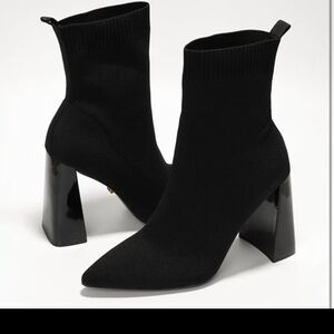 Brand new in box Cape robbin high heel boot with stretch ankle size 8.5